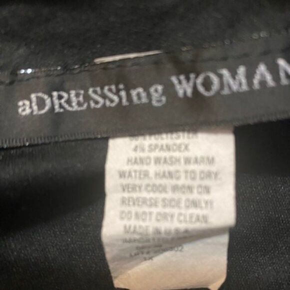 aDressing Woman Black/White Animal Print zip front shimmer jacket, size 14 - Picture 3 of 4